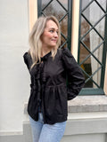 BLOUSE ESMEE ZWART STRIKJES