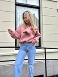 SWEATER MICHELLE LICHT ROZE MET STRIK