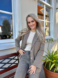 BLAZER SARA SPLIT BACK TAUPE MET STRASS