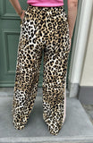 BROEK HAILEY PANTERPRINT ROZE