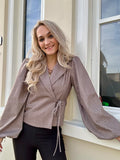 BLAZER SARA TAUPE STRASS MET KNOOP