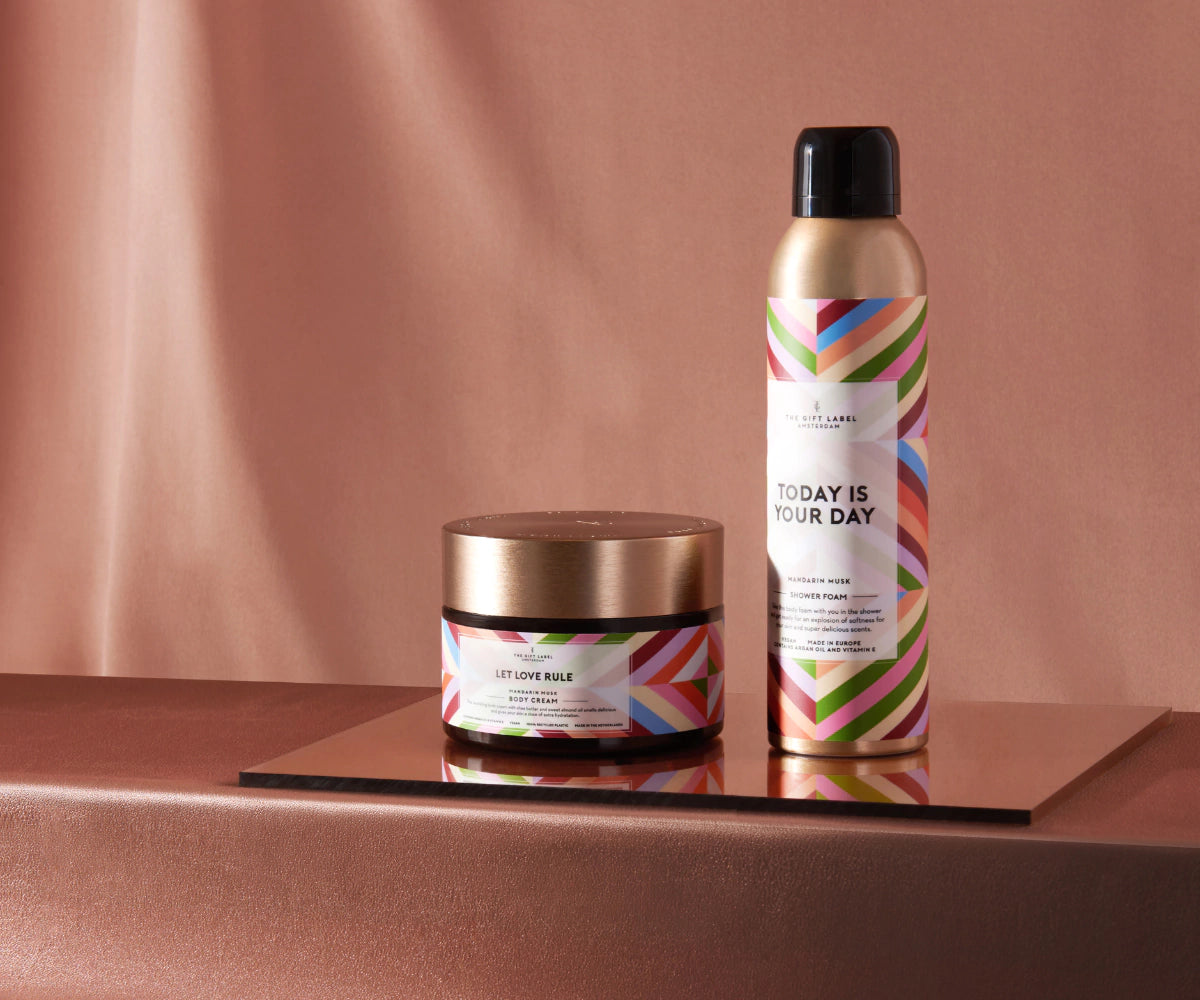 BODYCRÈME LET LOVE RULE THE GIFT LABEL